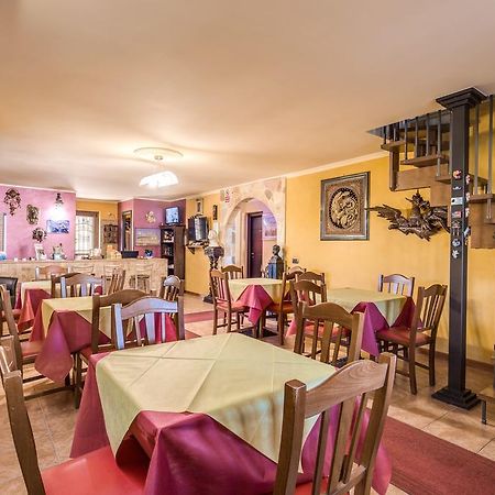 Villa Gengi Ардеа Екстер'єр фото