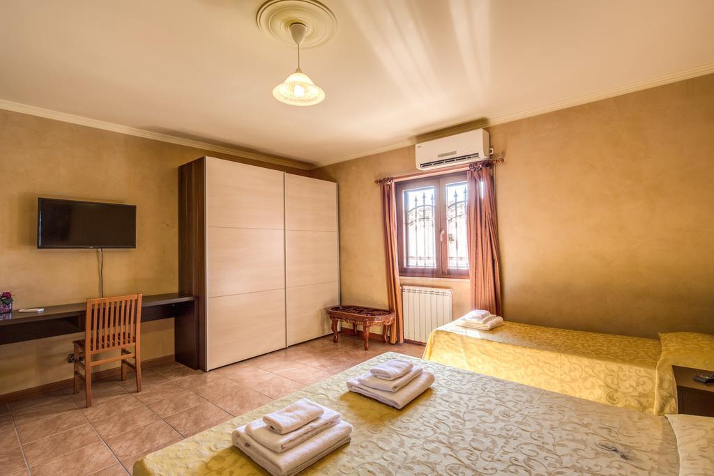 Villa Gengi Ардеа Екстер'єр фото