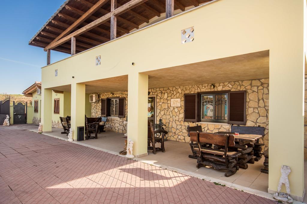 Villa Gengi Ардеа Екстер'єр фото